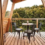 Nesting - Homestead Soncni Raj Glamping Marburgo