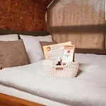 Nesting - Homestead Soncni Raj Marburgo
