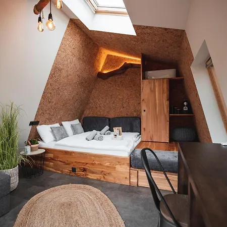 Nesting - Homestead Soncni Raj Maribor