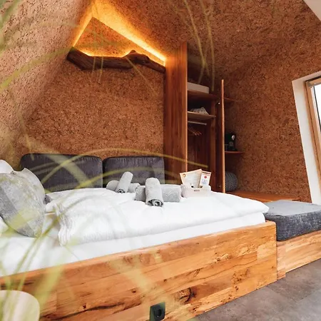 Nesting - Homestead Soncni Raj