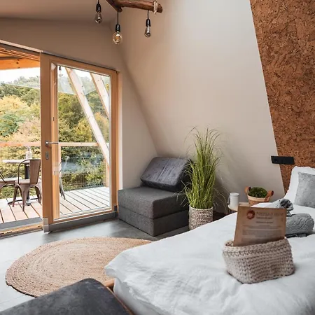 Nesting - Homestead Soncni Raj Luxury tent Maribor